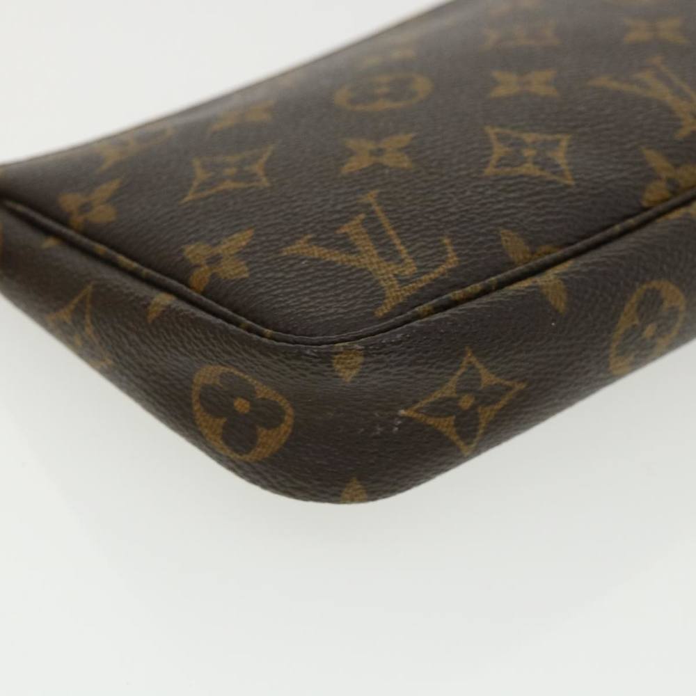 LOUIS VUITTON Pochette accessoires Clutch Bag - Picture 13 of 16